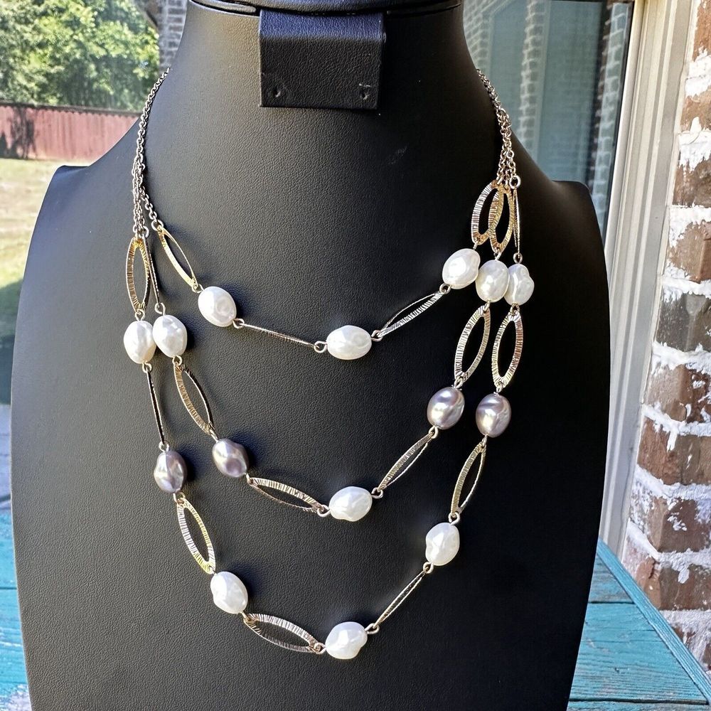 Vintage Avon Layered Statement Necklace 16.5 Inch Faux Pearls Gold‎ Tone Chain